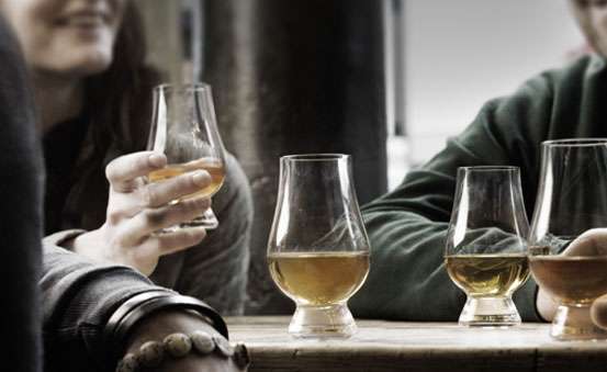 Ly Glencairne là loại ly Whisky phổ biến