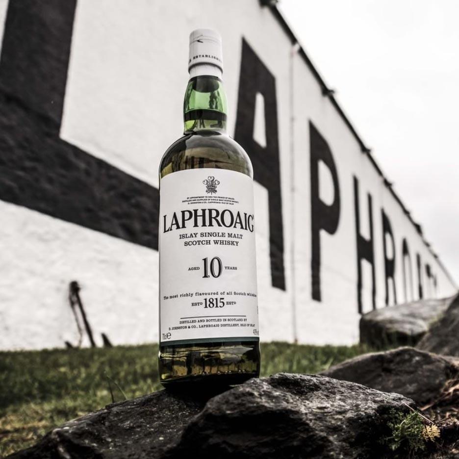 Виски laphroaig 10. Лафройг. Лафройг 10. Виски Лафройг. Виски Лафройг 10.